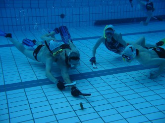 1280px-Onderwaterhockey